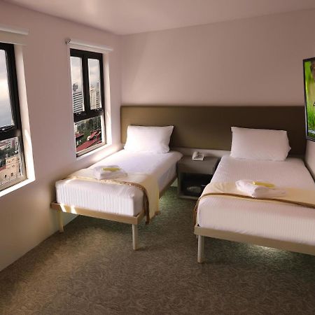1010 Hotel Muntinlupa City ภายนอก รูปภาพ