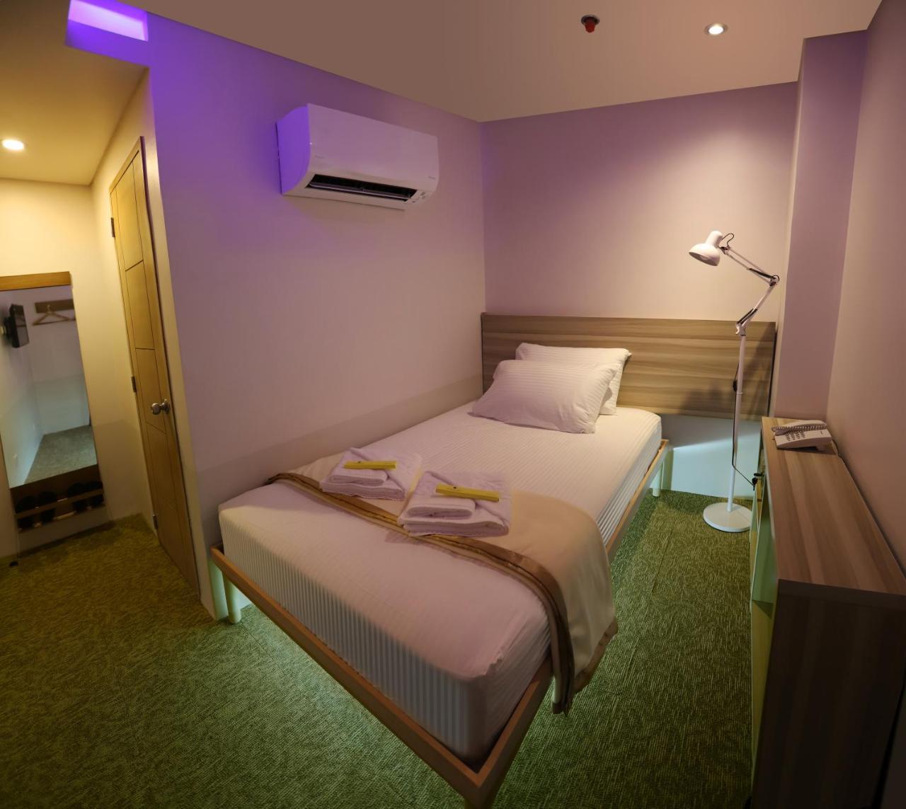 1010 Hotel Muntinlupa City ภายนอก รูปภาพ